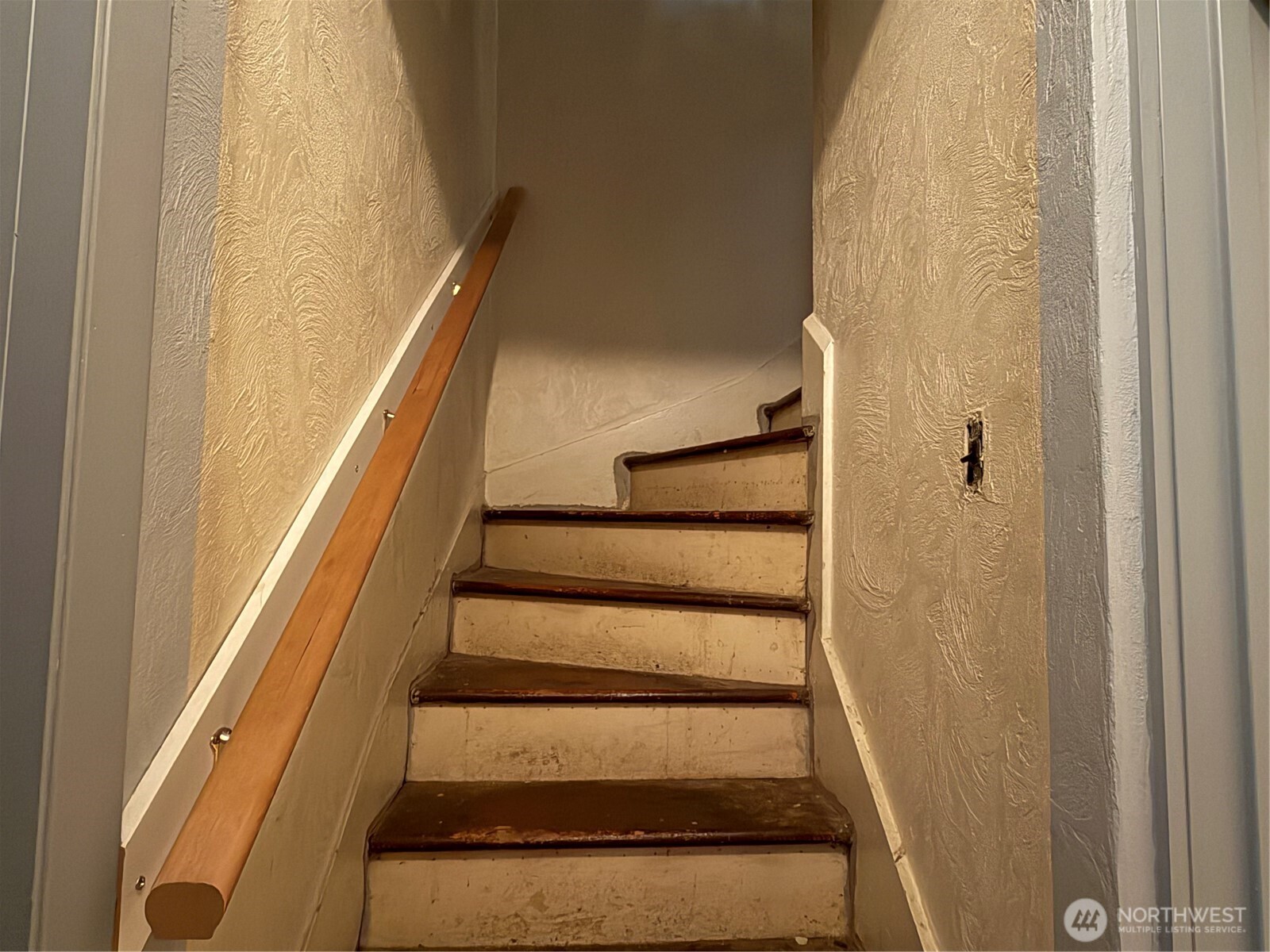 1907 Simpson Avenue Property Photo 12