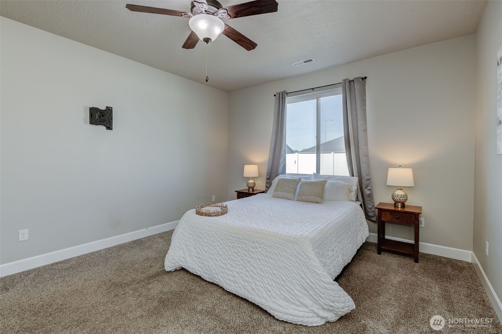 415 Sw R Street Property Photo 14