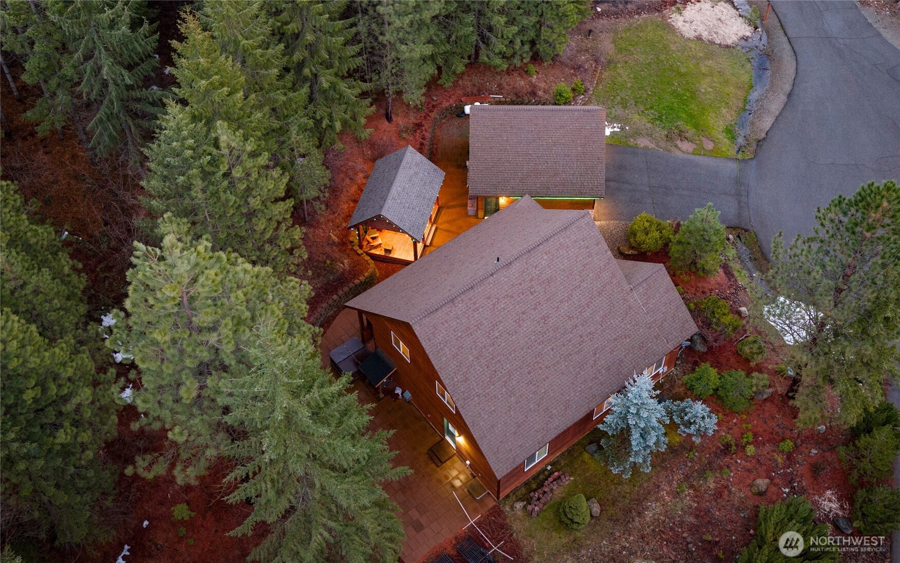 261 Tiger Lily Lane Property Photo 2