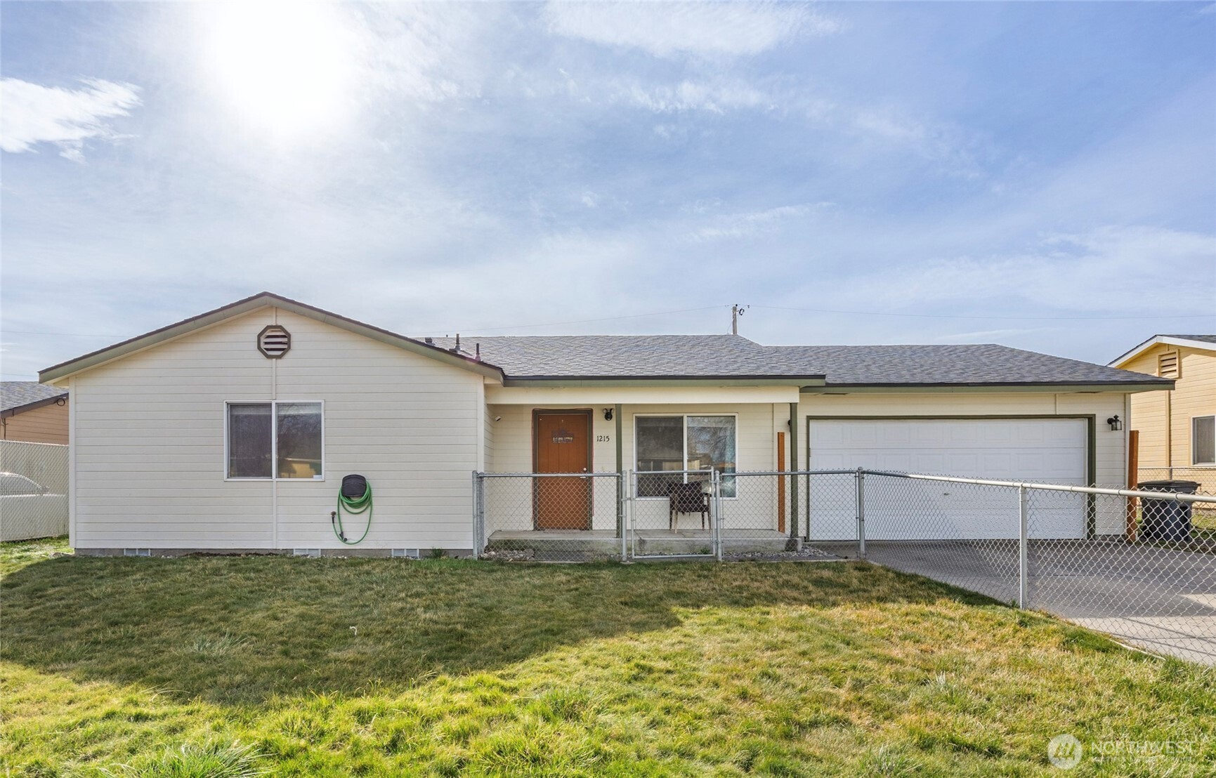 1215 Lowry St Property Photo 1