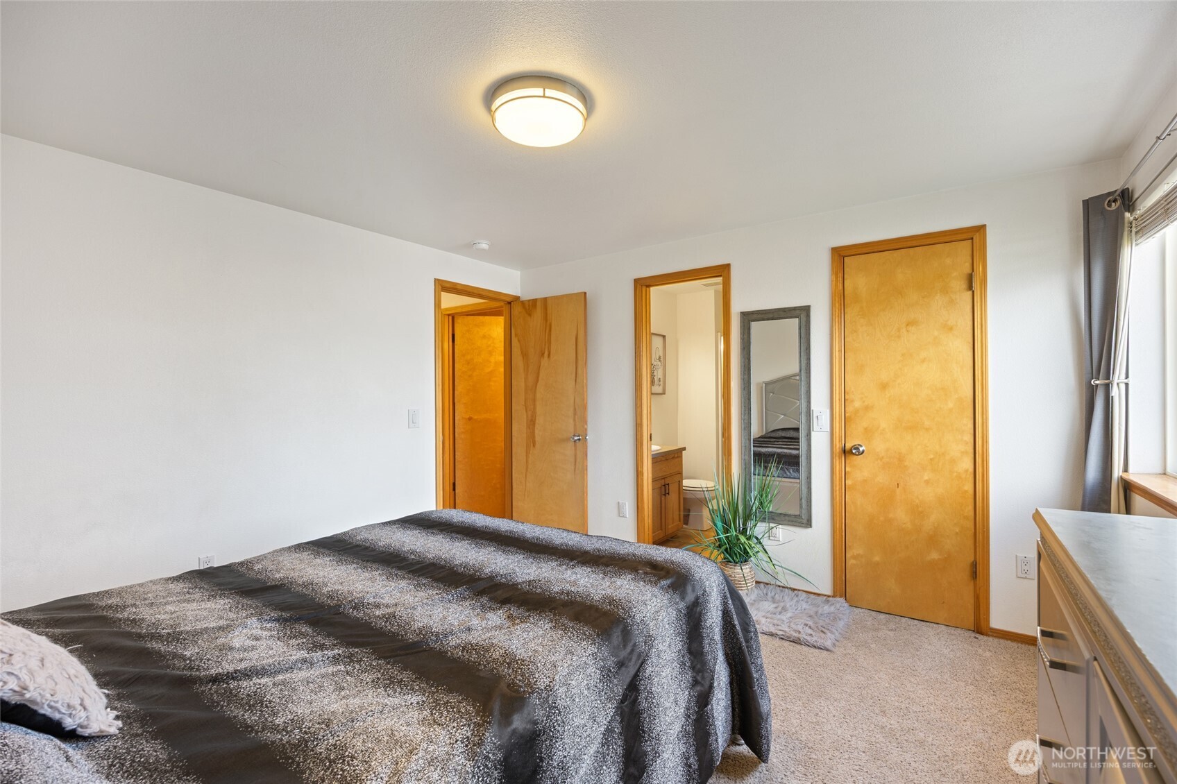 1215 Lowry St Property Photo 17