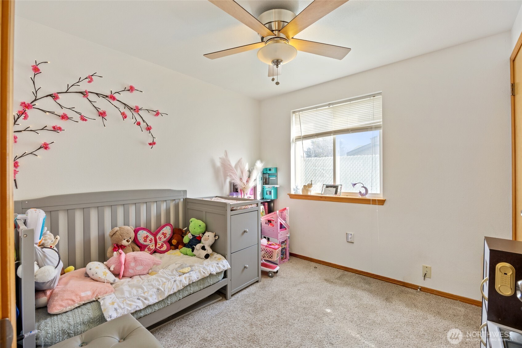 1215 Lowry St Property Photo 19