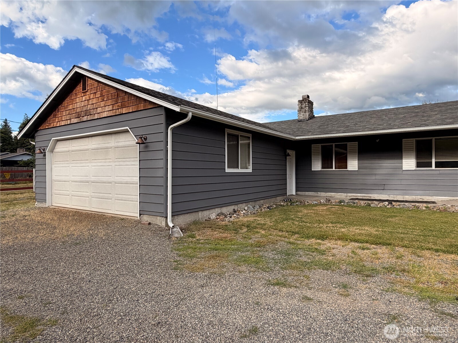 8525 234th Avenue Property Photo 3