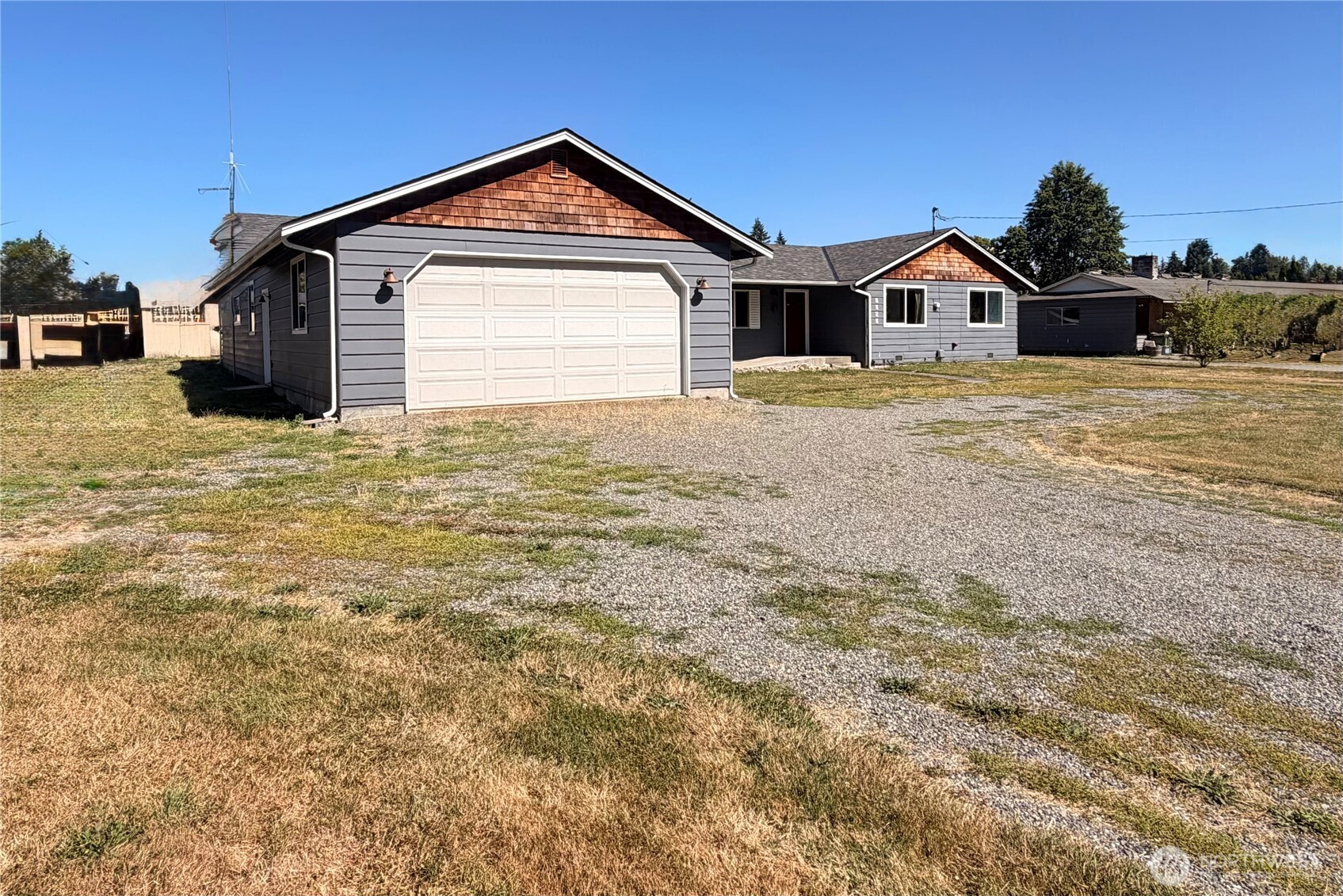 8525 234th Avenue Property Photo 5