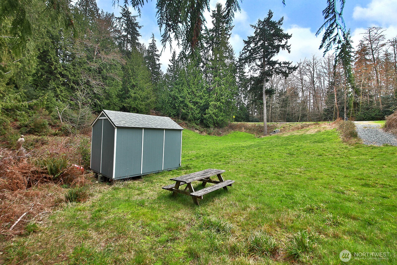 4985 Wilkinson Road Property Photo 9