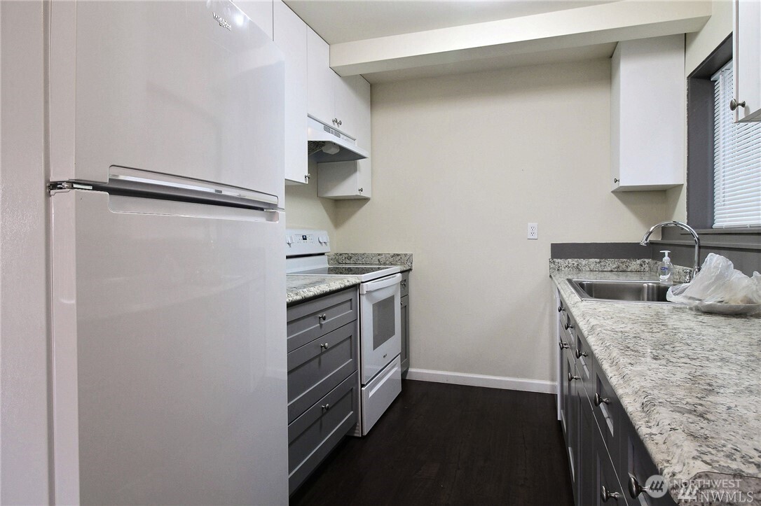 12317 35th Avenue Property Photo 3