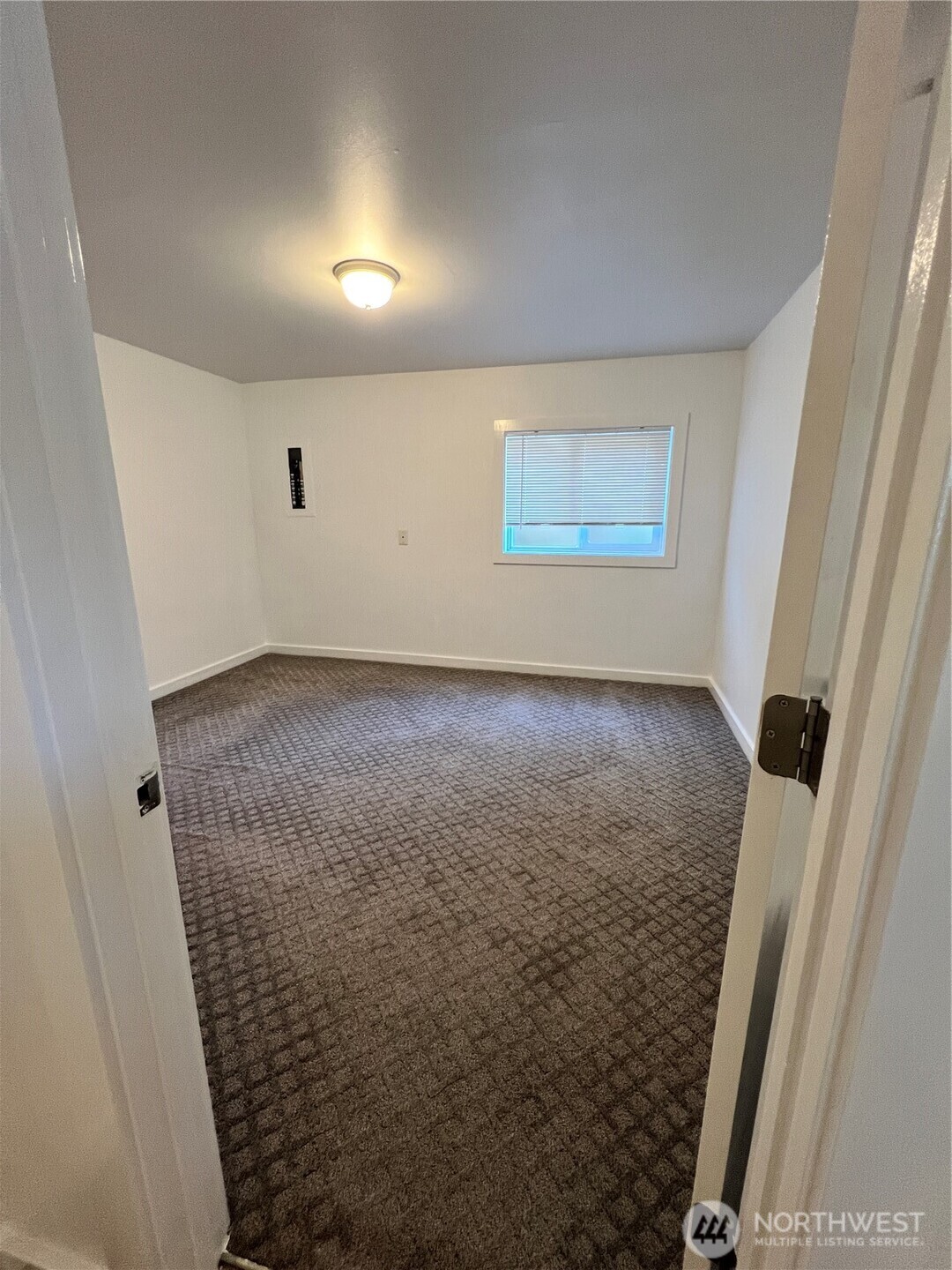 12317 35th Avenue Property Photo 8