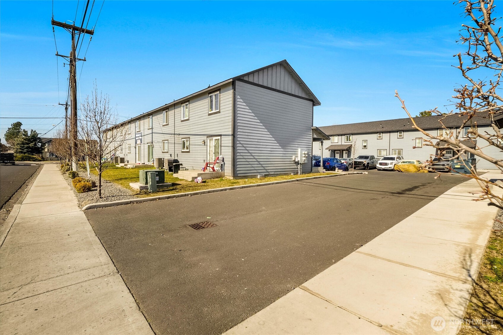 1525 S Monroe Street Property Photo 8