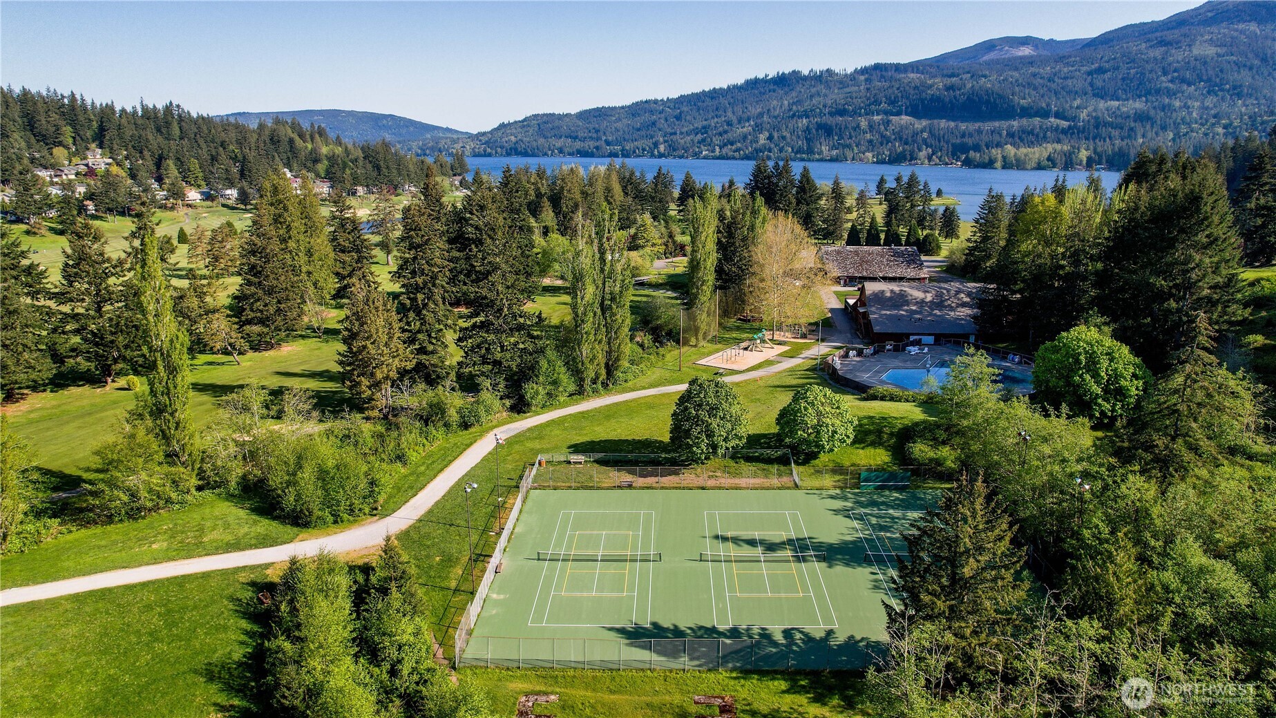 2 Oval Court Property Photo 10