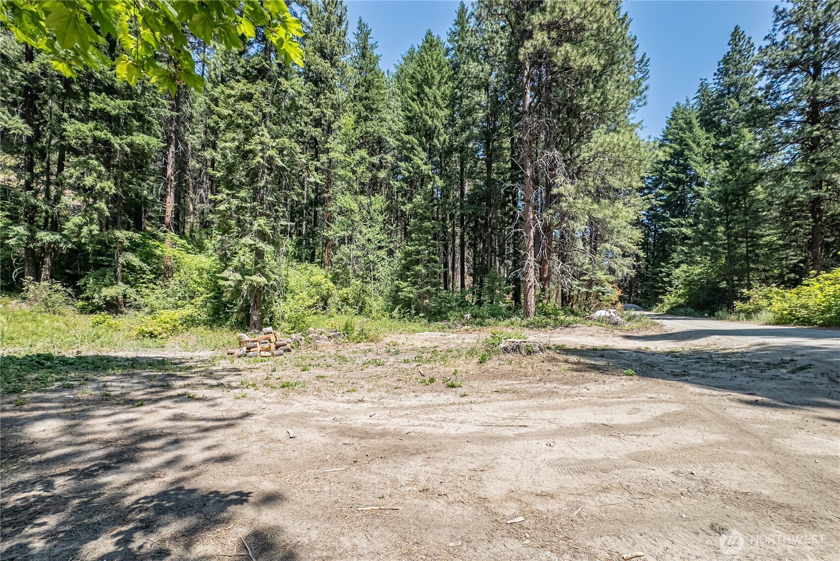 16757 Second Creek Road Property Photo 2