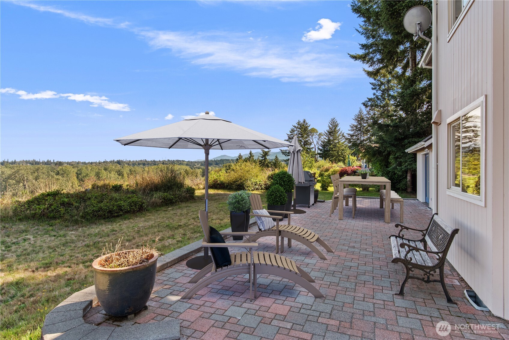 860 Hunt Road Property Photo 3