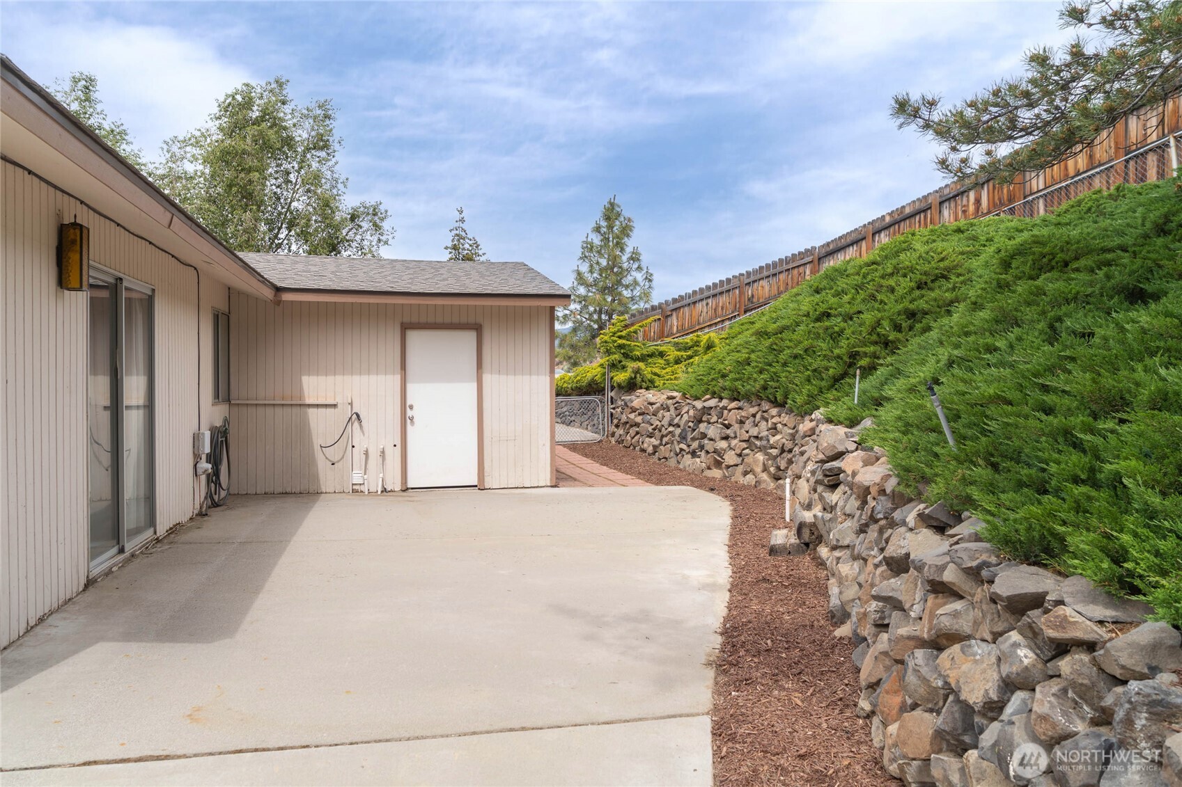 624 Daniels Drive Property Photo 22