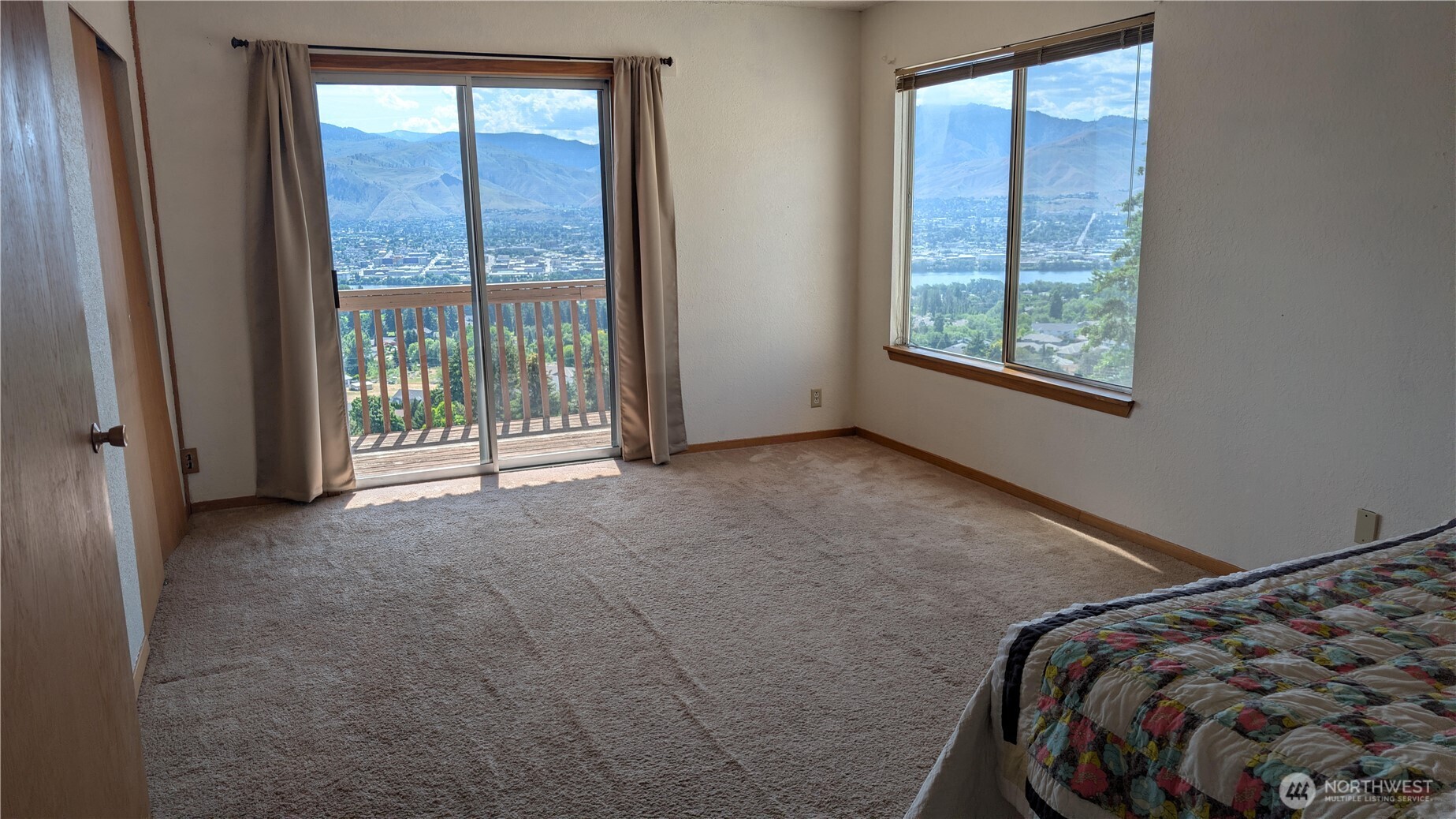 624 Daniels Drive Property Photo 32