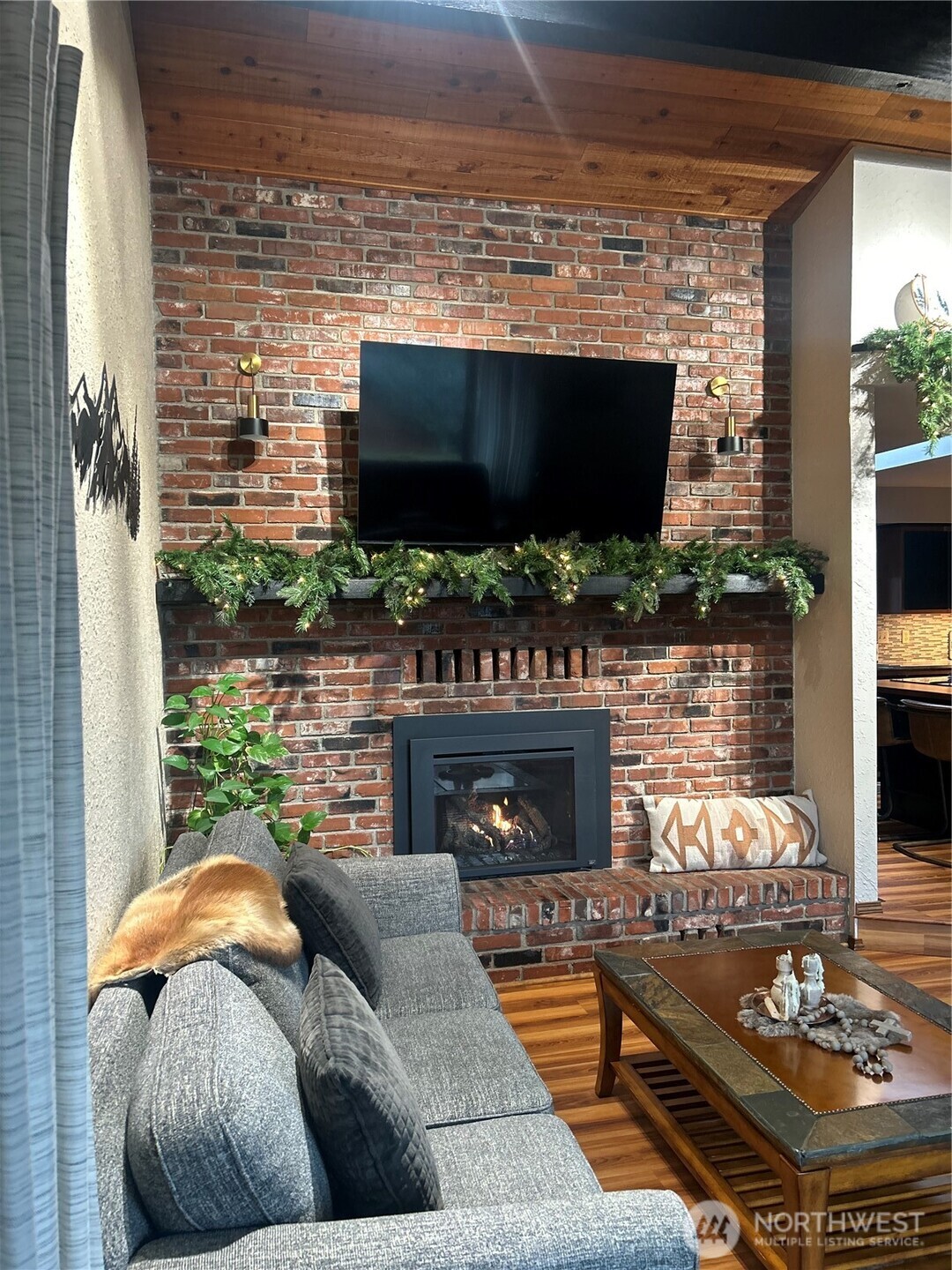 190 Hennepin Property Photo 11