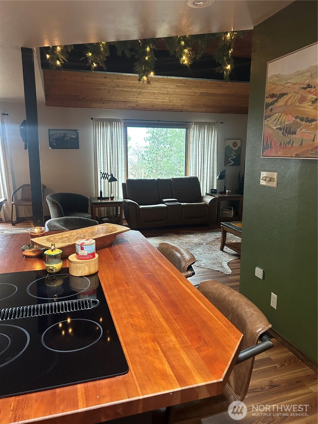 190 Hennepin Property Photo 13