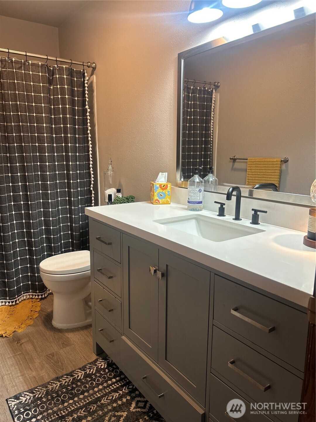190 Hennepin Property Photo 16
