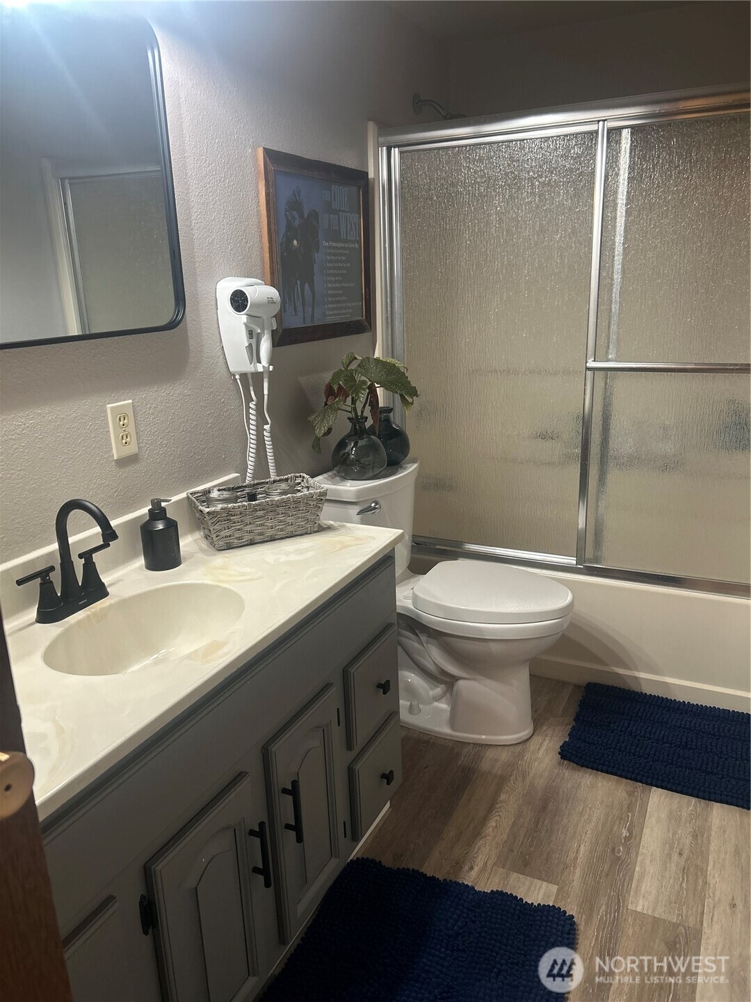 190 Hennepin Property Photo 31