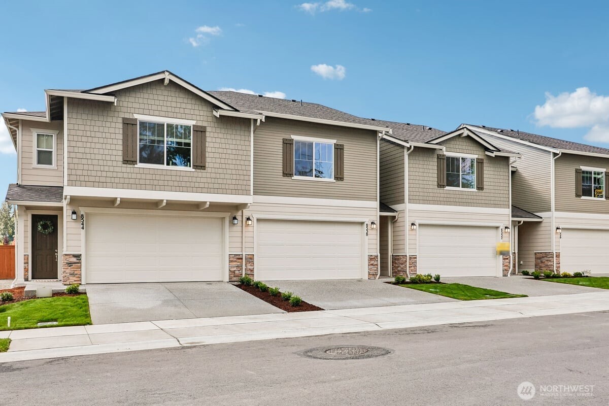 8538 42nd Place Es73 Property Photo 1