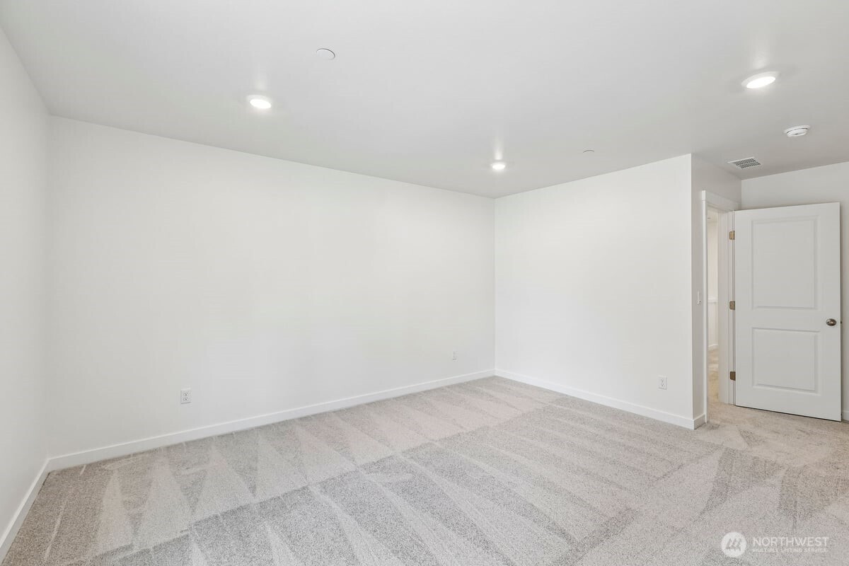 8538 42nd Place Es73 Property Photo 19