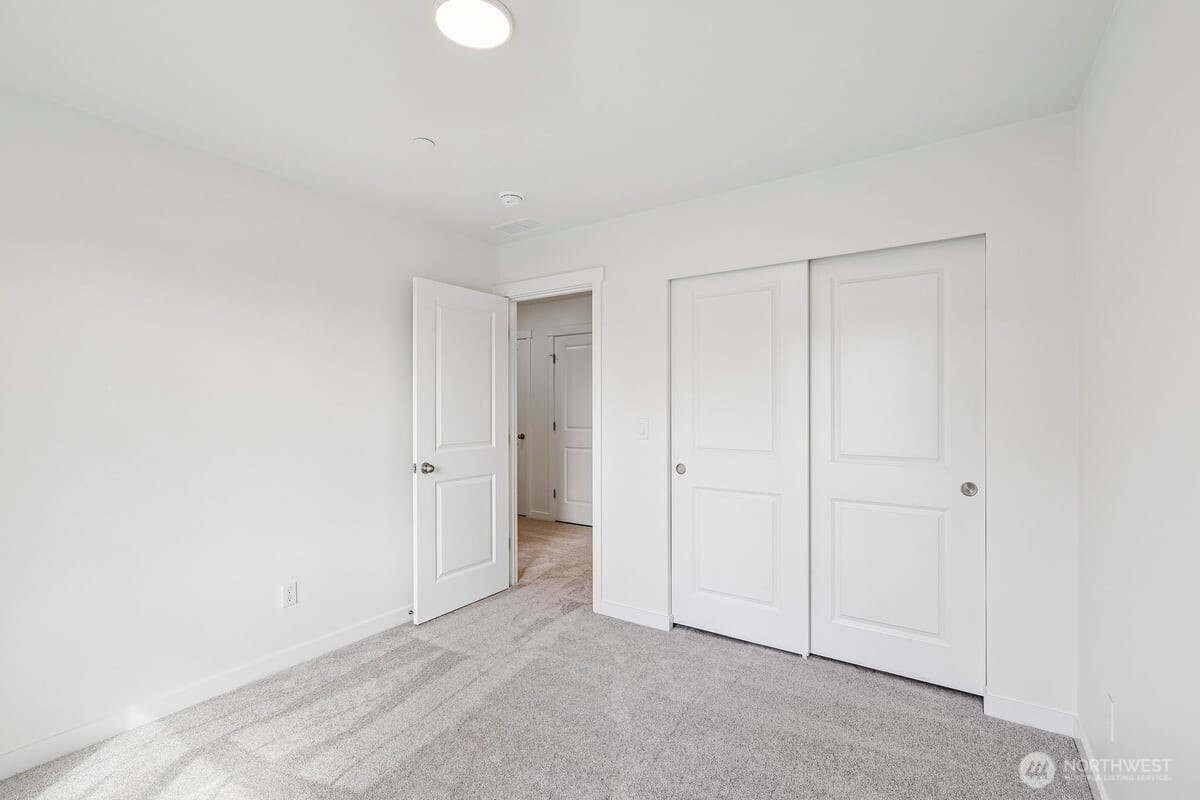 8538 42nd Place Es73 Property Photo 26