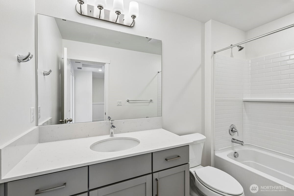 8538 42nd Place Es73 Property Photo 29