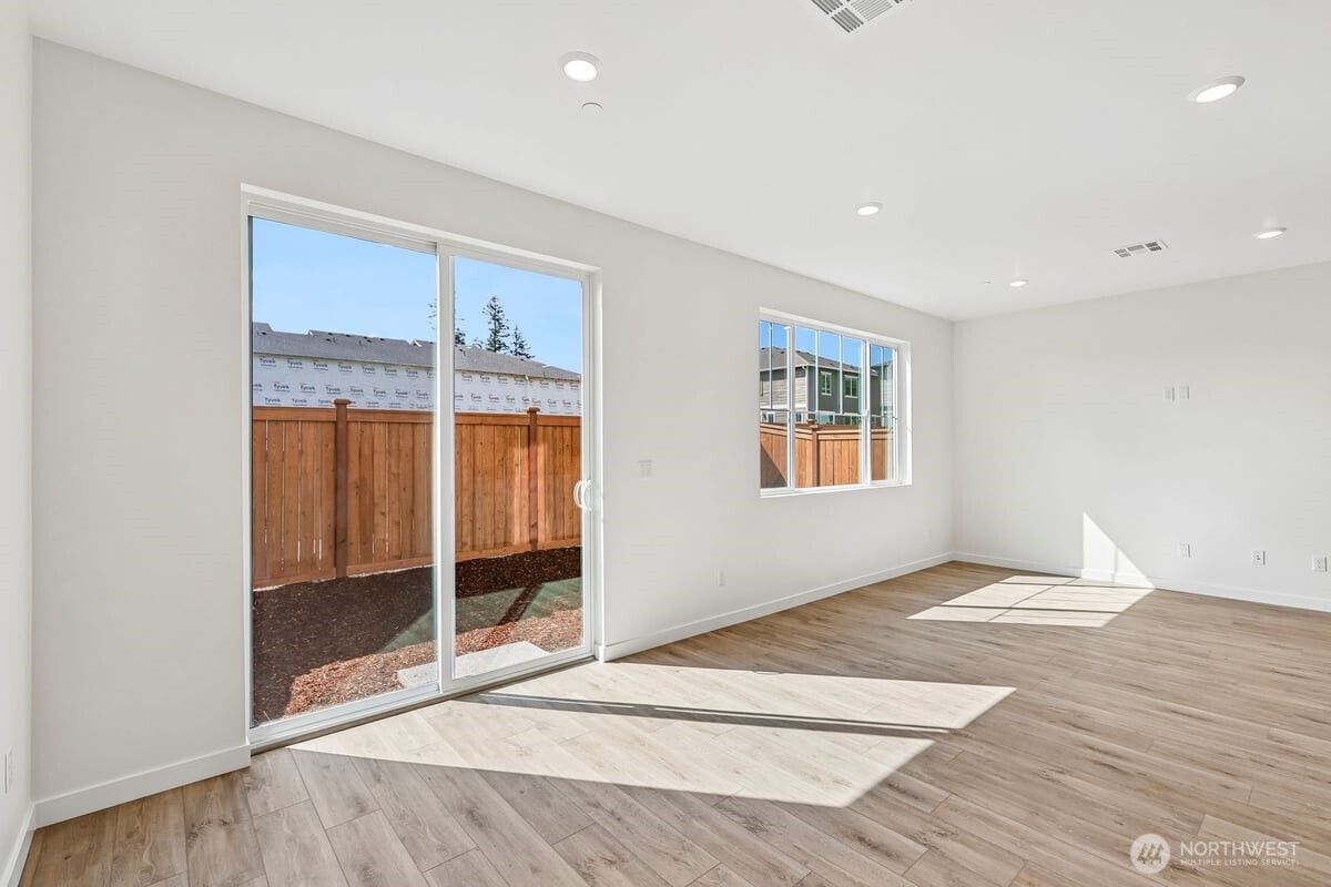8538 42nd Place Es73 Property Photo 32