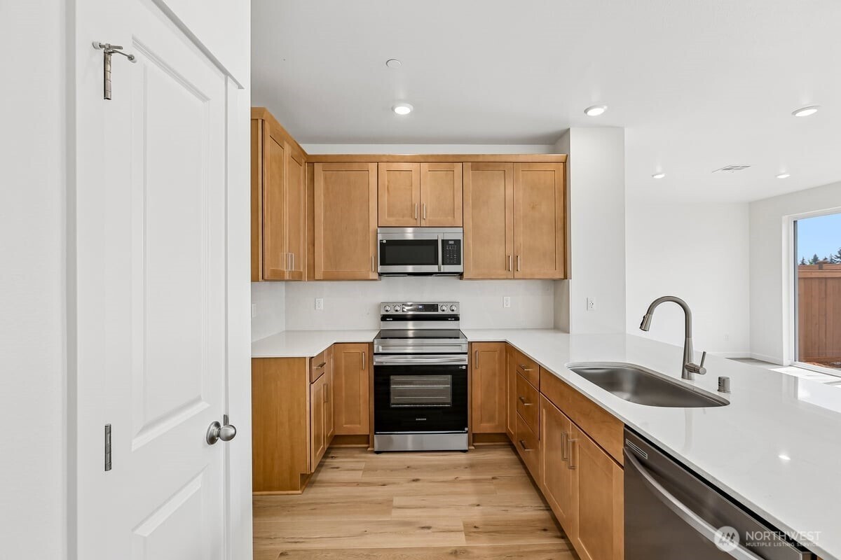 8532 42nd Place Es74 Property Photo 11