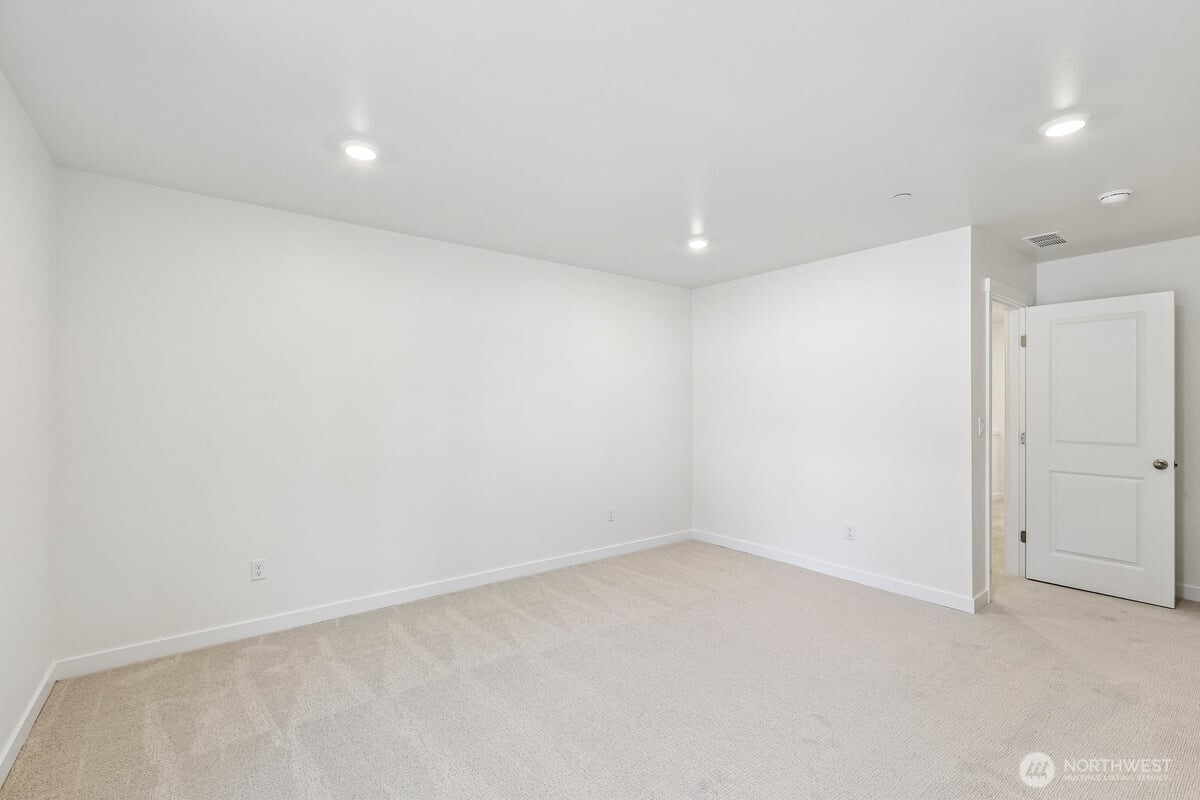 8532 42nd Place Es74 Property Photo 19