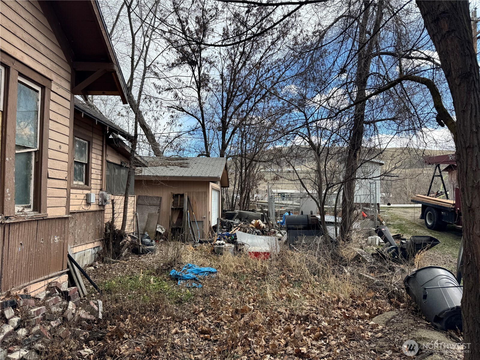 404 2nd Avenue Property Photo 9