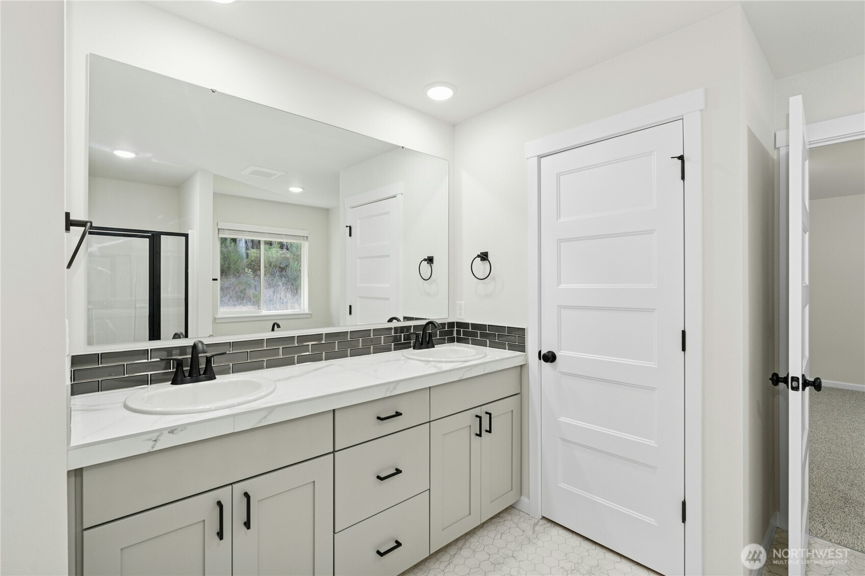 14209 Jensen Drive 361 Property Photo 7
