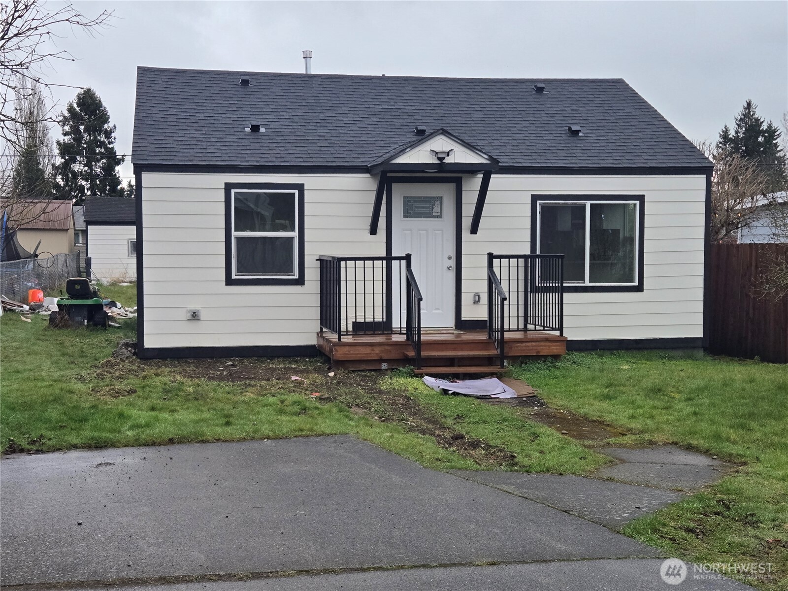 437 D Street Property Photo 1