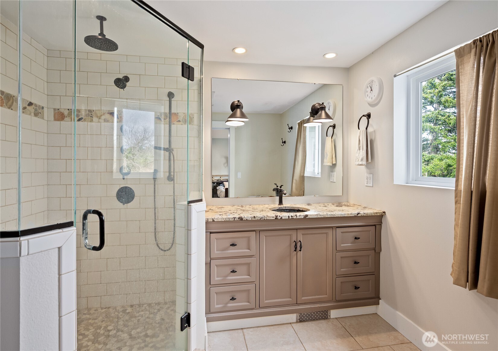 801 Livingston Bay Shore Drive Property Photo 13