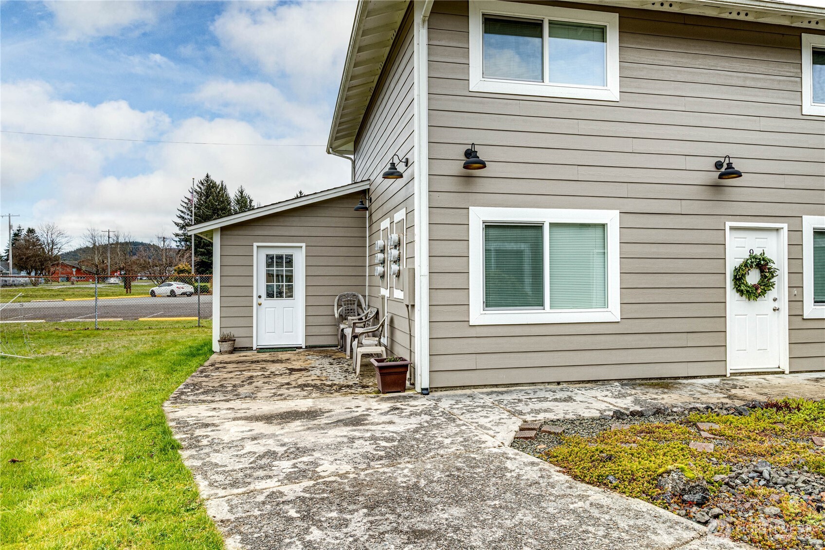 97 S Elderberry Avenue Property Photo 18