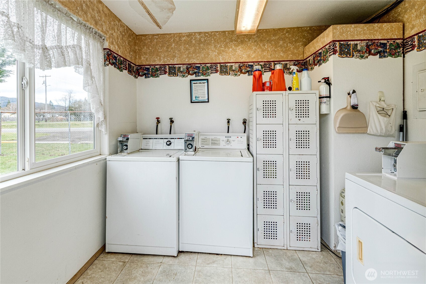 97 S Elderberry Avenue Property Photo 19