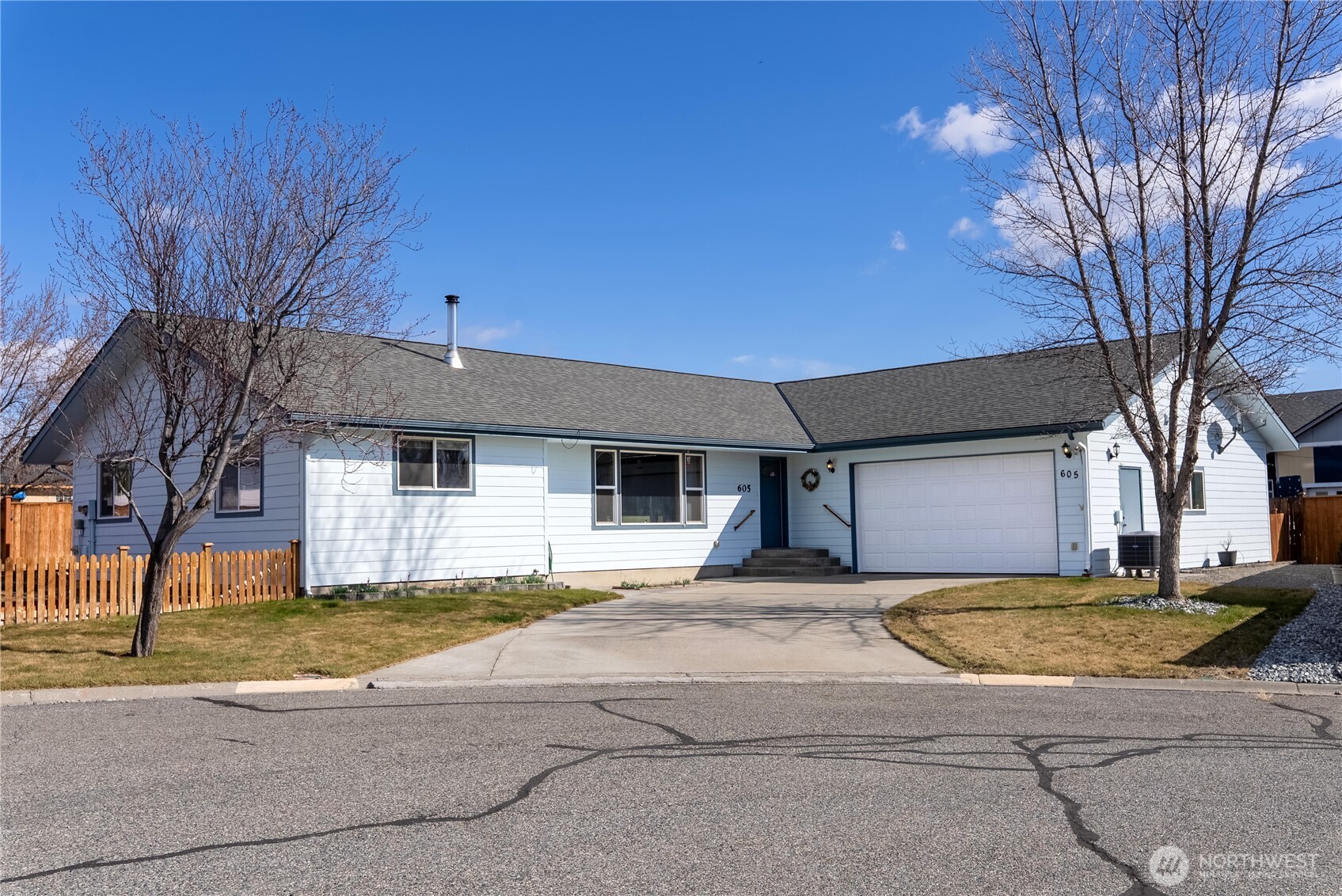 605 Pinyon Place Property Photo 1