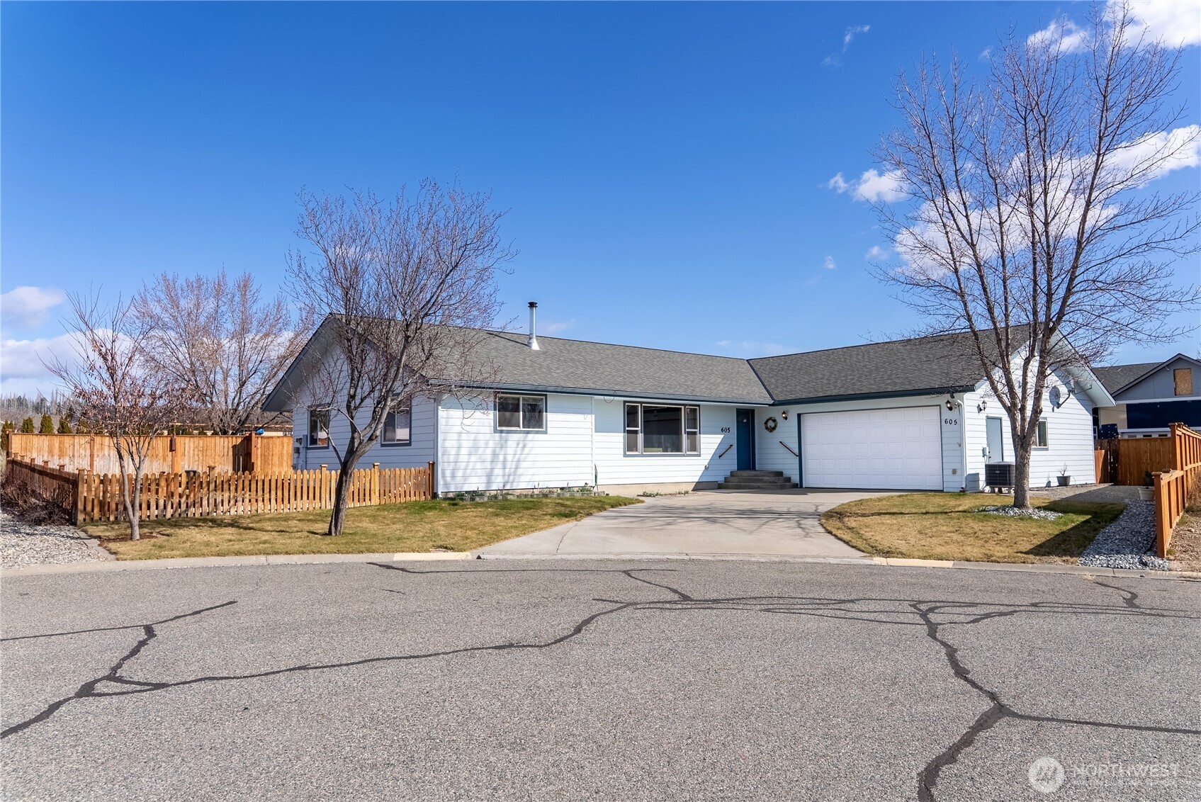 605 Pinyon Place Property Photo 2