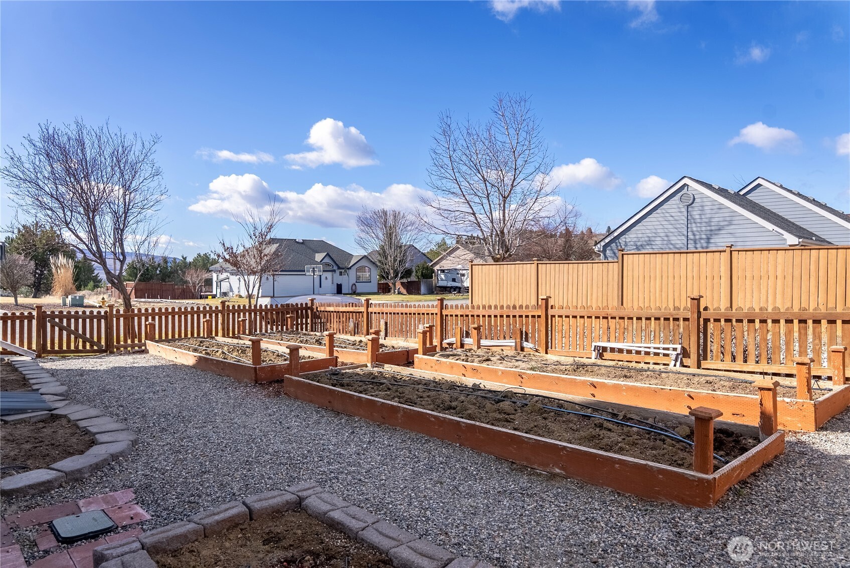 605 Pinyon Place Property Photo 3