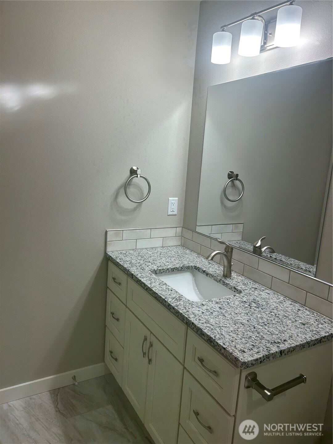 257 Parkside Pl Property Photo 8