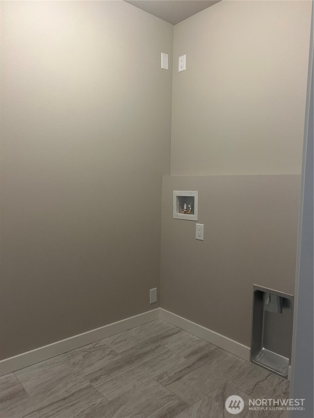 257 Parkside Pl Property Photo 9
