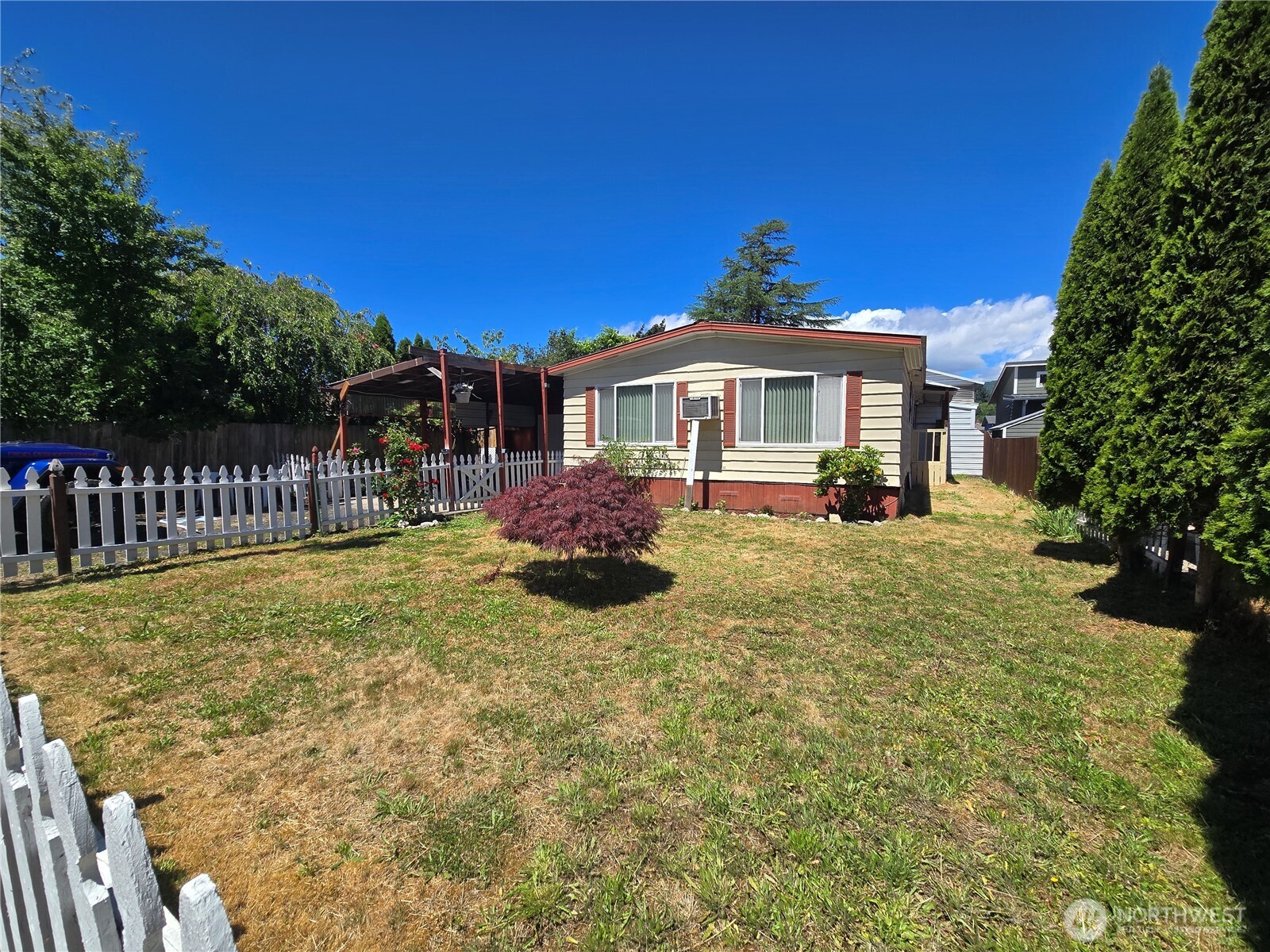 147 E Wood Avenue Property Photo 1