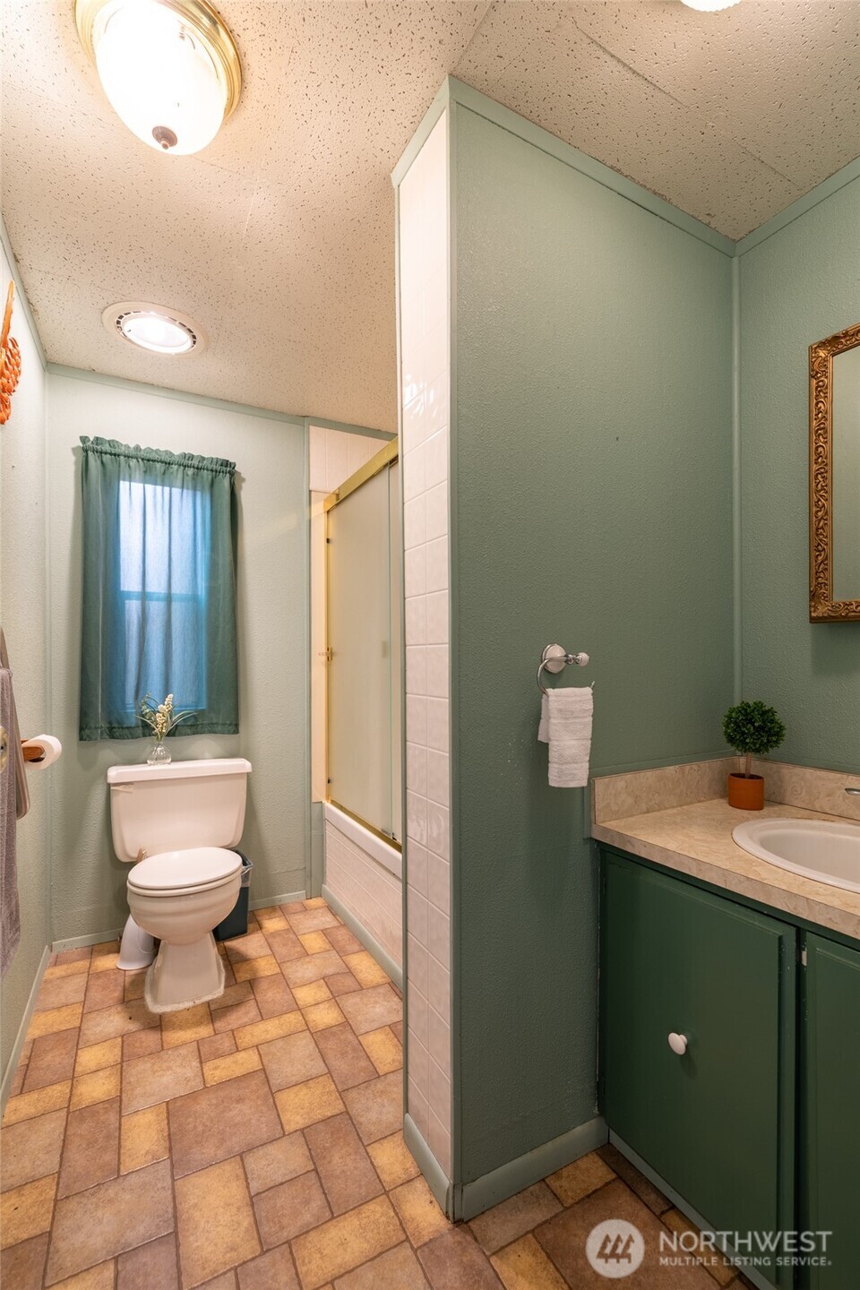 147 E Wood Avenue Property Photo 10
