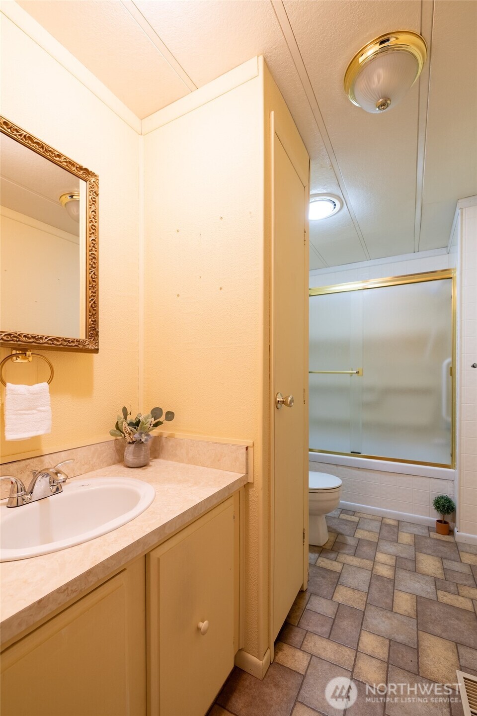 147 E Wood Avenue Property Photo 14