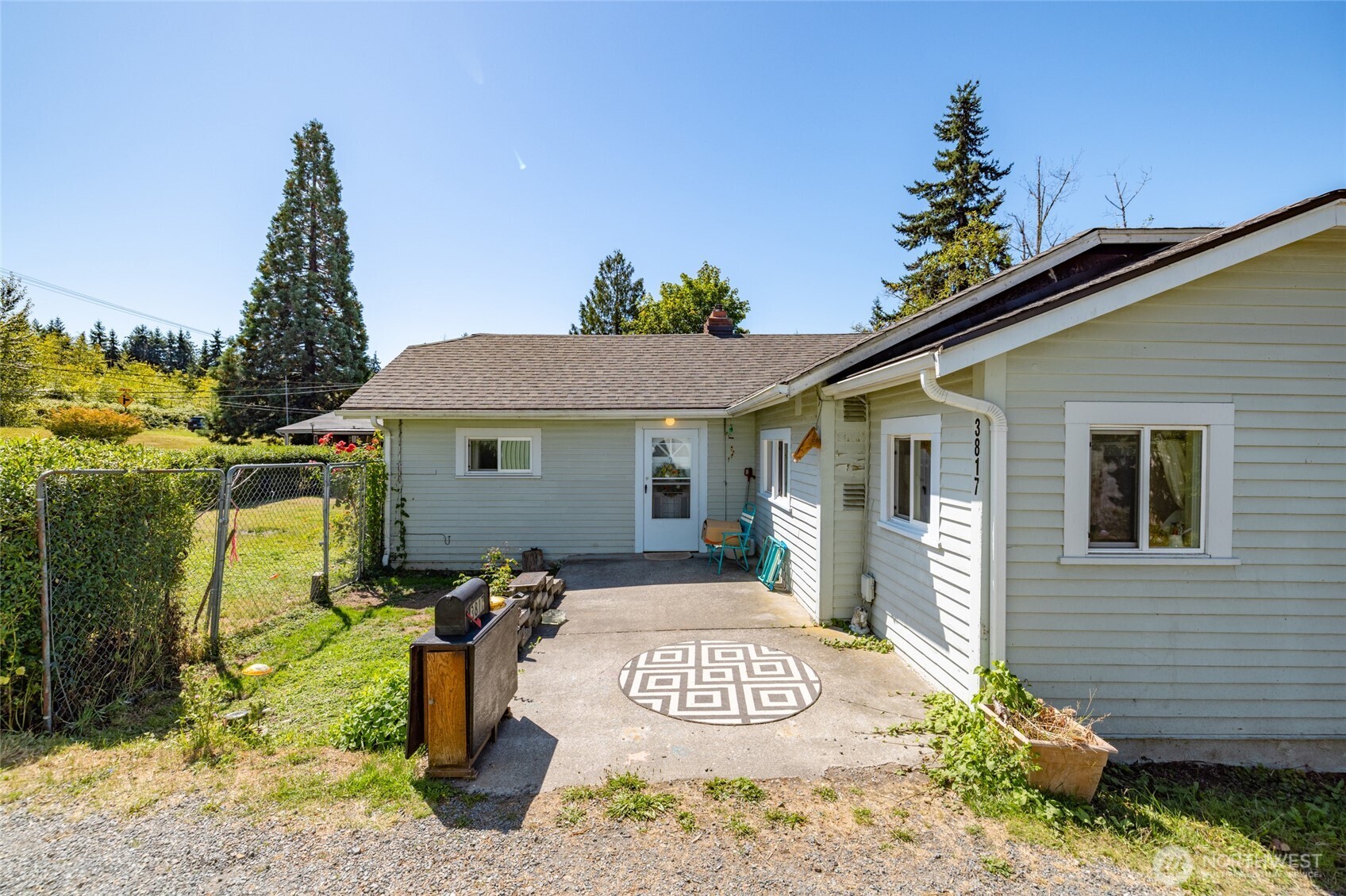 3817 E Sunset Drive Property Photo 1