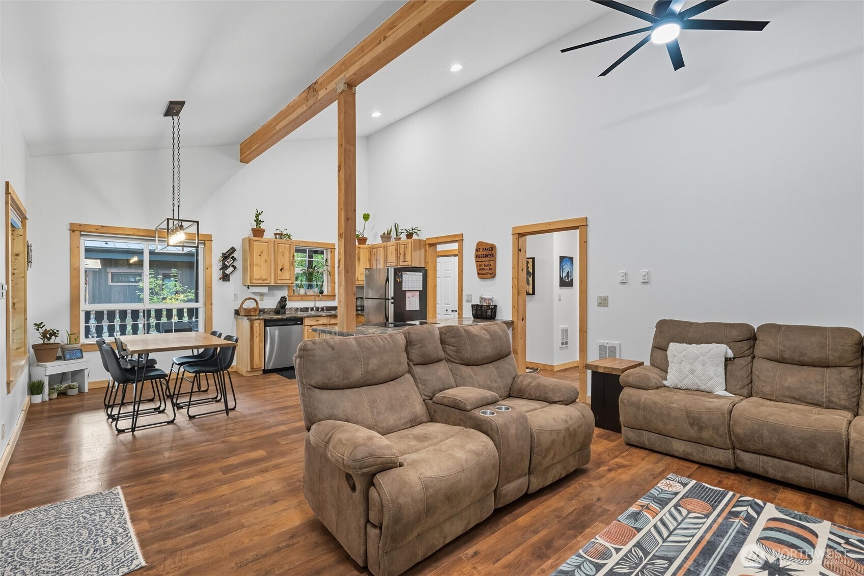 7533 Canyon View Drive Property Photo 14