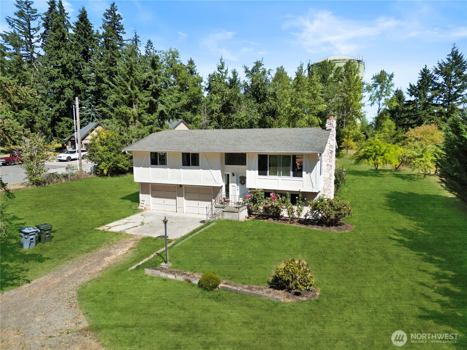 9721 194th Street Property Photo 3