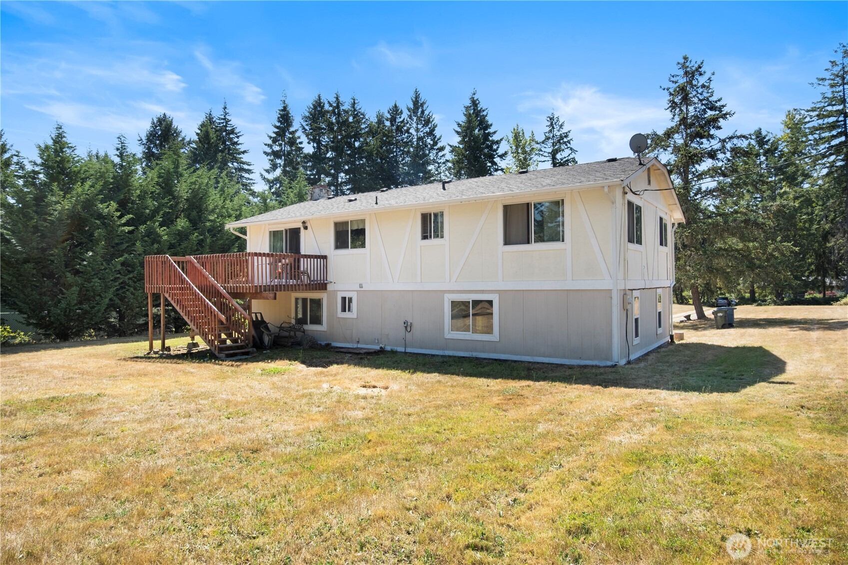 9721 194th Street Property Photo 5