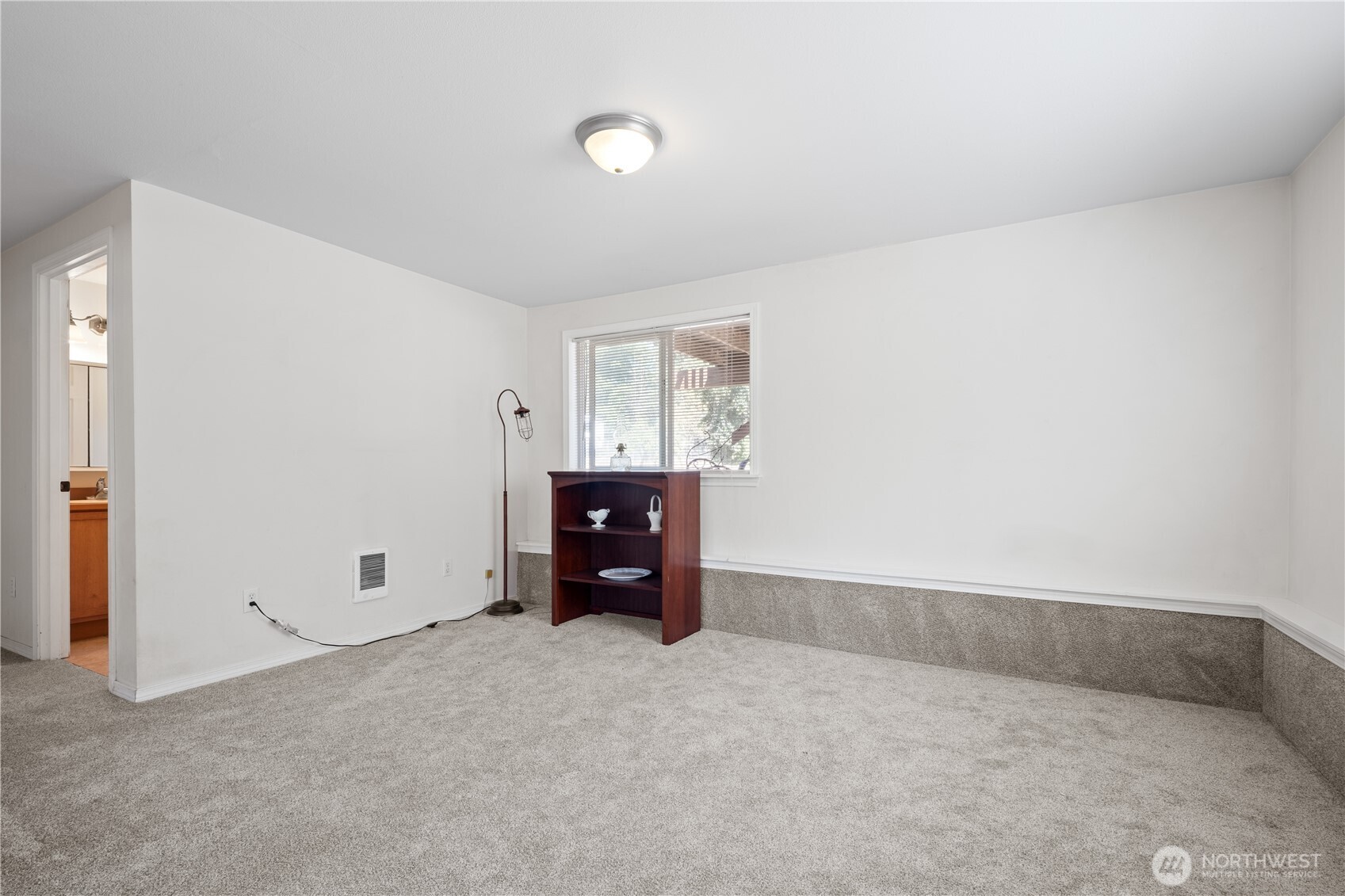 9721 194th Street Property Photo 24