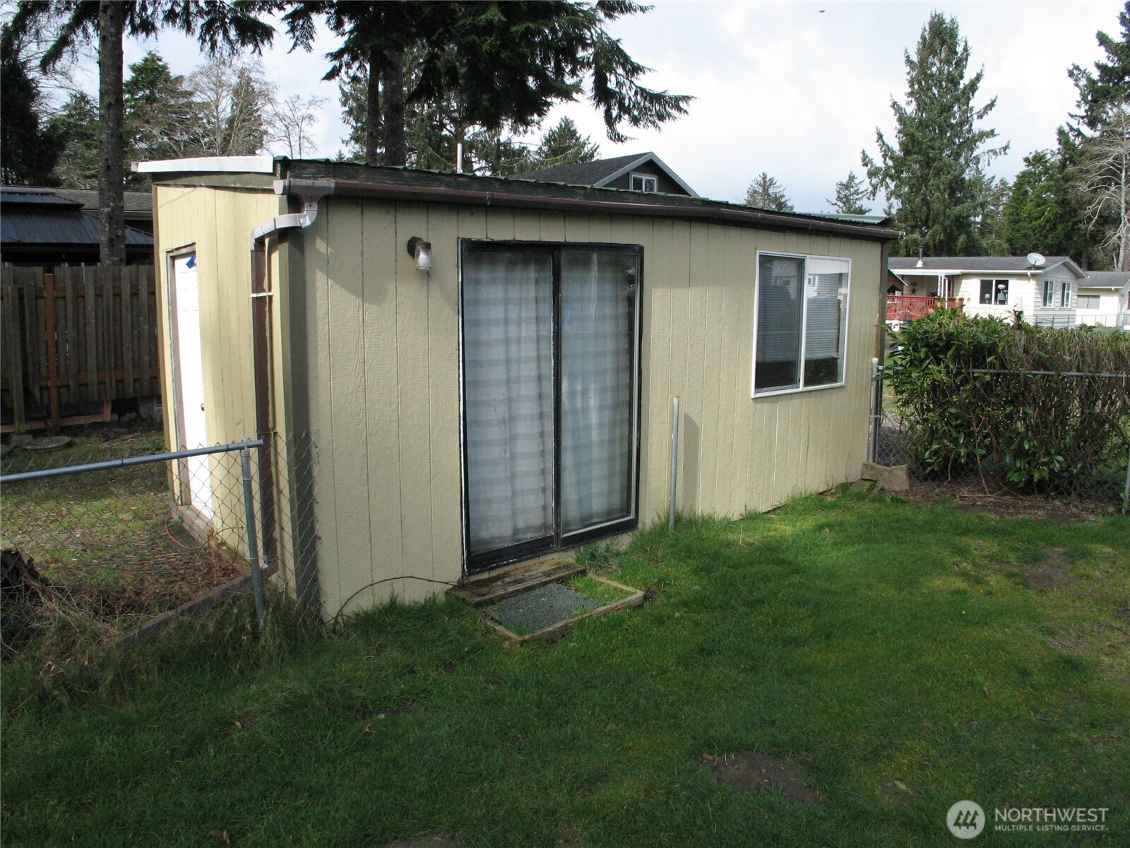 1410 322nd Place Property Photo 7