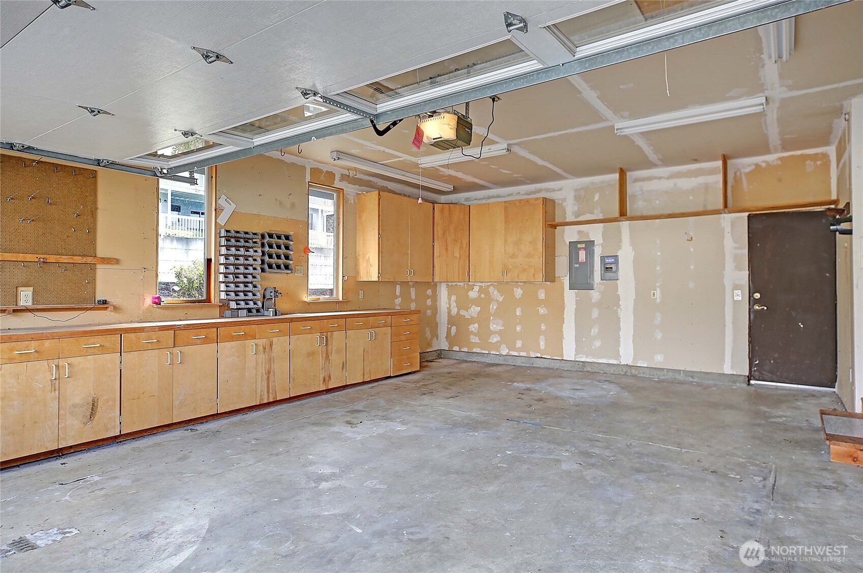 211 Arbor Terrace Property Photo 32