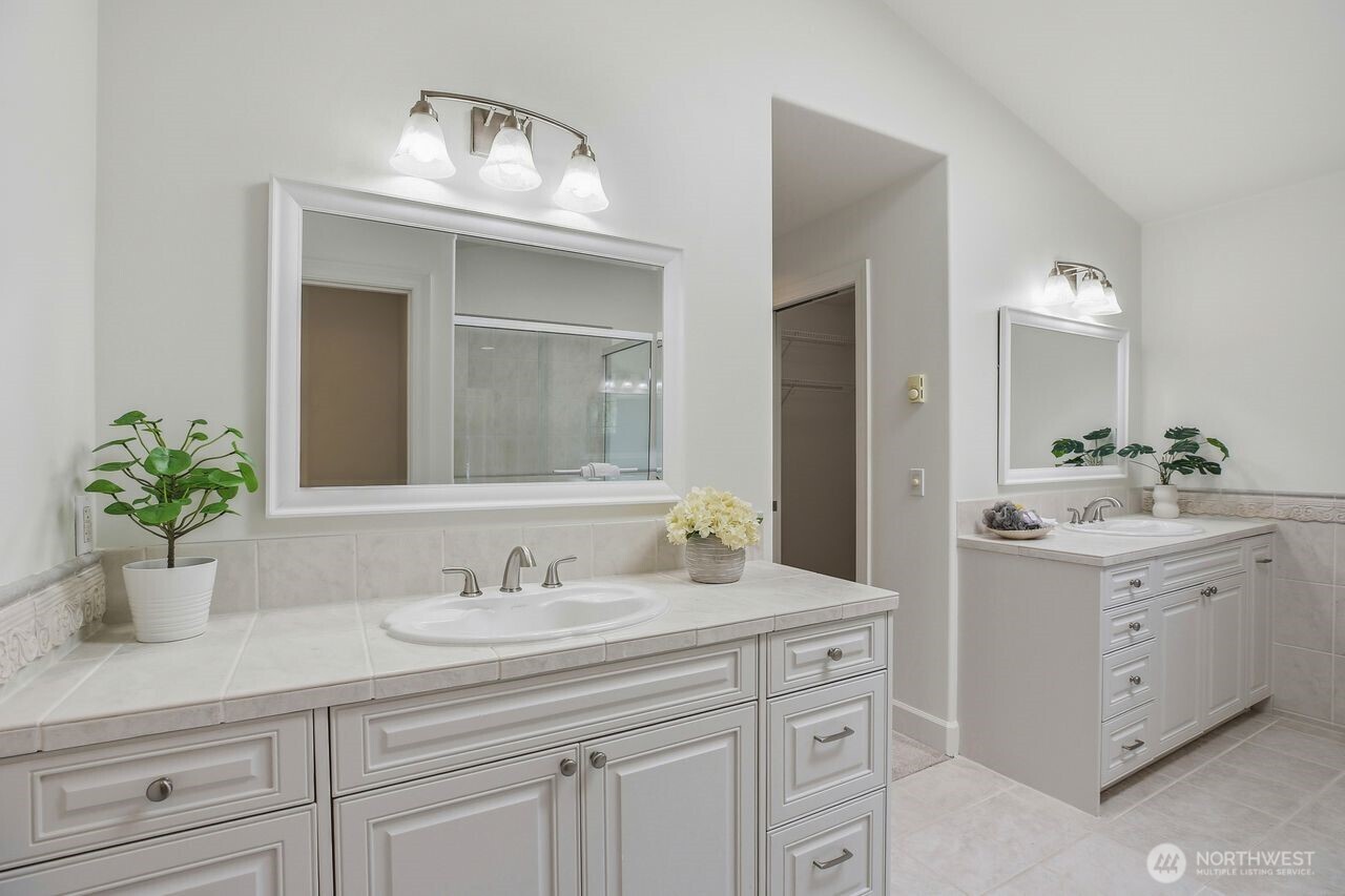 8696 Island Drive Property Photo 28